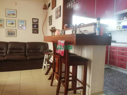 Venta Casa Shangrilá Sur, 3 Dormitorios, 2 Baños. A Metros De Rambla