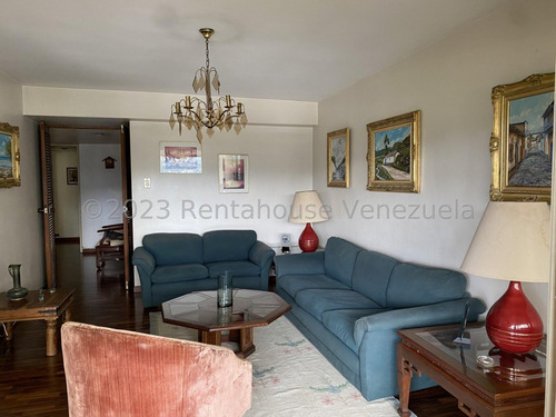 Magnífico Apartamento En Alquiler La Carlota Full Amoblado, Con Excelente Distribución, Amplio Y Luminoso Consta De 141 Mts2, Vi Mls #24-11566