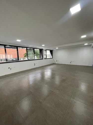 Imagen 4 de 9 de Venta Edificio Empresarial Totalmente Nuevo A Estrenar En Las Mercedes.