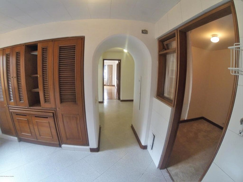 Apartamento En Los Rosales(bogota) Rah Co: 21-744