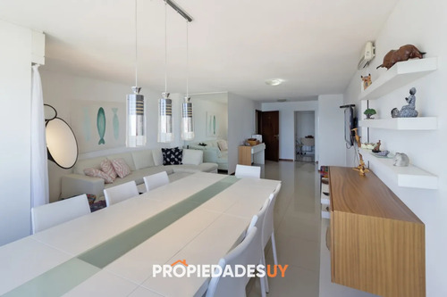 Apartamento En Venta En Península Punta Del Este, 3 Dormitorios, 2 Baños