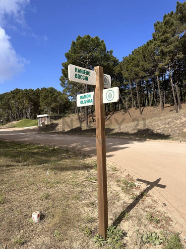 Lote En Barrio Pioneros En Venta - Oportunidad - Permuta - Pinamar - Costa Atlantica
