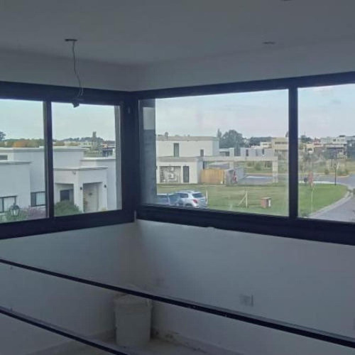 Casa En Venta - 3 Dormitorios 3 Baños - Escobar