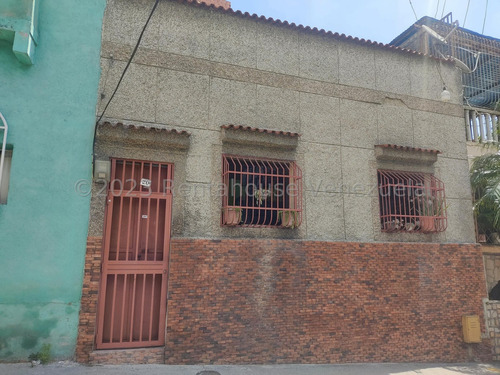 Casa En Venta Catia Mls #24-11459