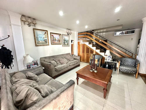Casa En Venta Ubicado En Terrazas Del Sol, Las Acacias / Ym