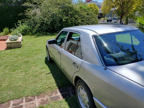 Mercedes Benz E200