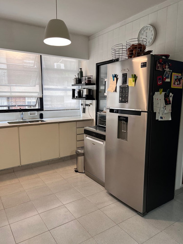 Departamento En Martínez, 4 Dormitorios, Dependencias Y Cochera