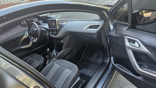 Peugeot 208 1.6 Allure