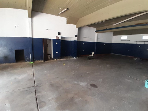 Venta De Galpón En La Plata