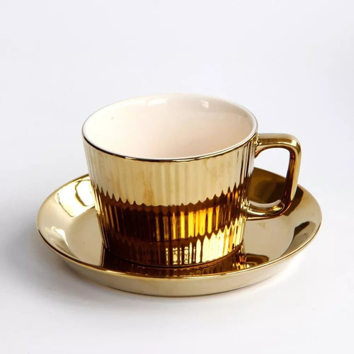//- Juego De Taza Y Platillo De Té/café De Lujo Dorado