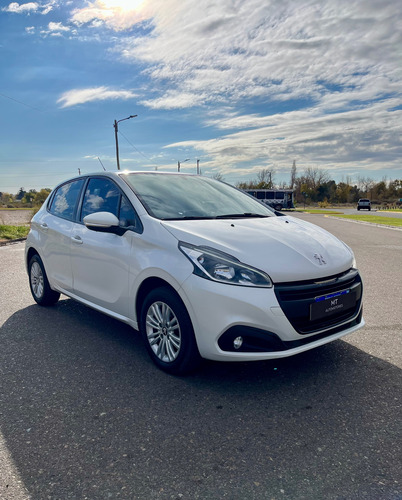Peugeot 208 1.6 Allure