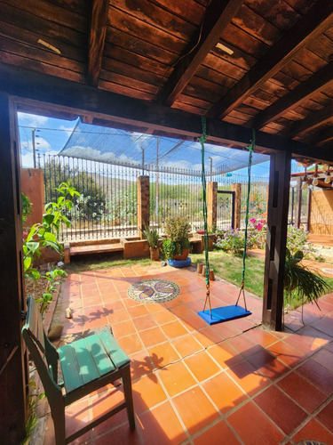 Amplia Casa Estilo Chana, La Comarca