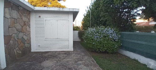 Imagen 6 de 29 de Casa + Dto 2 Ambientes. Sola En El Lote Con Gas Natural