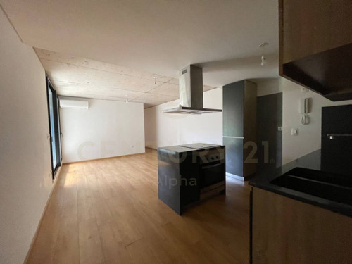 Apartamento 2 Dormitorios Y Terraza En Barrio Sur/centro