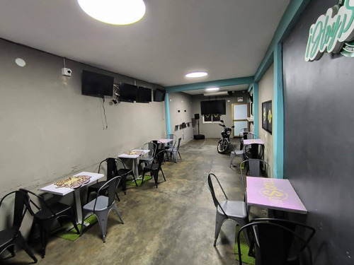 En Venta Local Comercial Con Fondo De Comercio Licorería G.g
