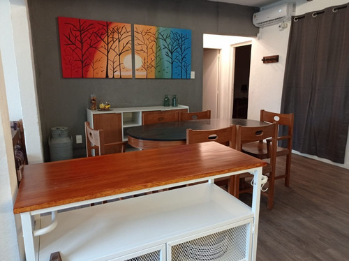 Casa Esquina, Para 8 Personas, A Una Cuadra De La Playa.