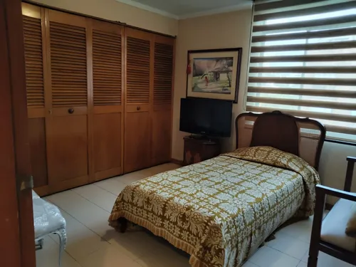 Apartamento En Venta En El Poblado. Cod V12635