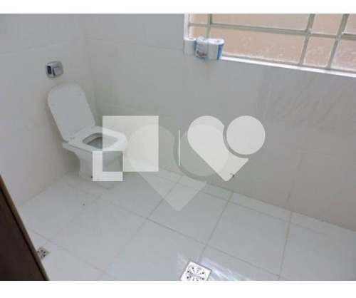 Amplo Apartamento De 3 Dormitórios Com Sacada. - 28-im418891