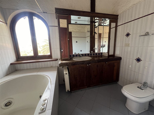 Casa Principal+taller Vista,quincho,piscina,jardin 2,4 H