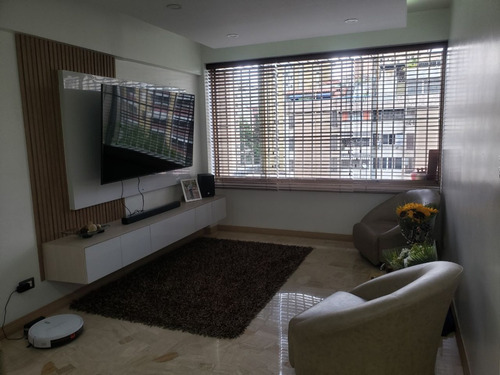 Imagen 3 de 24 de Apartamento En La Urbina Remodelado #24-5766