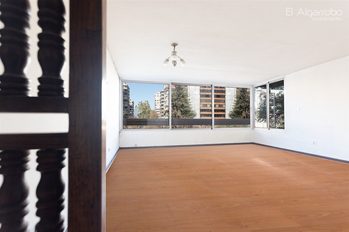 Departamento En Venta De 2 Dorm. En Las Condes