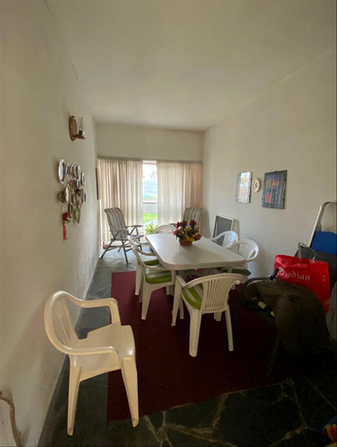 Dos Casas A La Venta En El Mismo Padrón. Ambas Alquiladas.