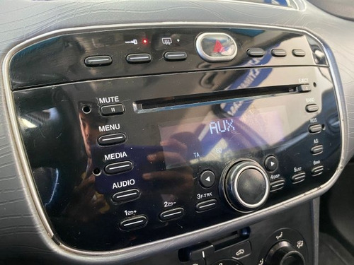 Imagem 10 de 12 de Punto 1.6 Essence 16v Flex 4p Manual