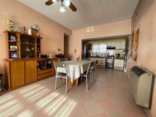 Venta En Block :dos Casas-propiedad Nueva Propiedad A Reciclar San Martin