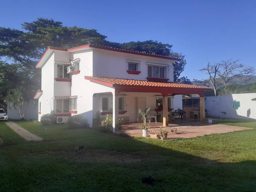 Francisco Manzanilla Vende Casa Colinas De Guataparo Plc-727