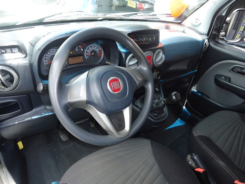 Fiat Doblo 2017 1.8 Flex 7 Lugares Prata
