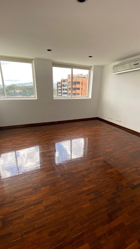 Imagen 14 de 20 de Vendo Ph 320m2 5h/4.2b/3p Colinas De Valle Arriba 6918
