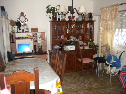 Casa + Departamento Excelente Ubicación!!!