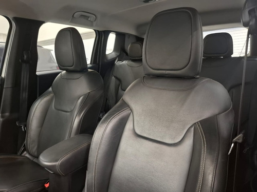 Jeep Renegade RENEGADE 1.8 16V FLEX LONGITUDE 4P AUTOMÁTICO