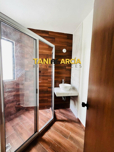 Vendo Casa Nueva, Moderna En Fortín, Con Doble Cochera.