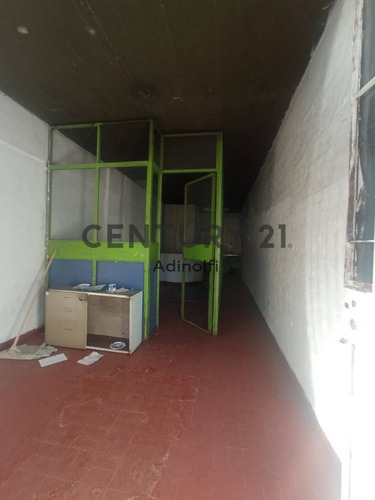 Imagen 2 de 6 de Calle 18 E/ 39 Y 40 - Departamento Apto Profesional En Venta (a Reciclar)