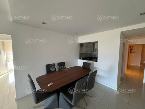 Venta Apartamento 2 Dormitorios. Playa Mansa, Punta Del Este.