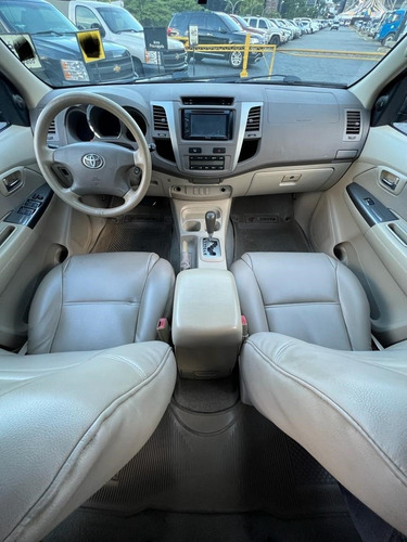 Imagen 15 de 18 de Toyota Fortuner