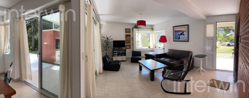 Casa - 5 Ambientes - 3 Cocheras - Pinamar - Venta