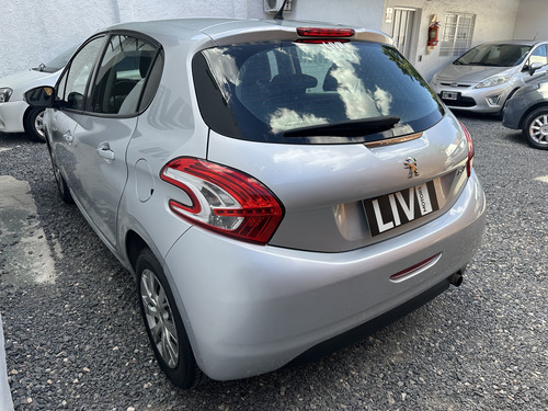 Peugeot 208 1.5 Active