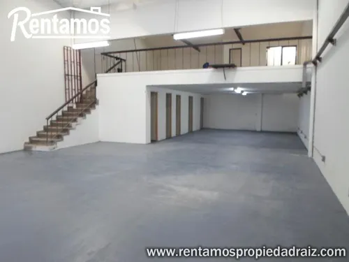 Bodega En Venta En Estación Exposiciones. Cod V11201