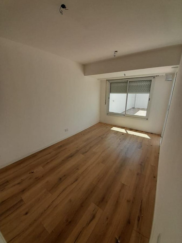 Imagen 2 de 30 de Venta Departamento 1 Dormitorio Con Patio - 1ro Mayo 1100 - Martin