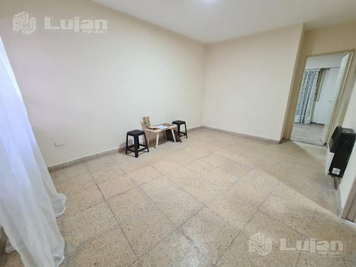 Imagen 2 de 7 de Pieres Al 1100 Al Frente 2 Ambs Ideal Oficina O Consultorio