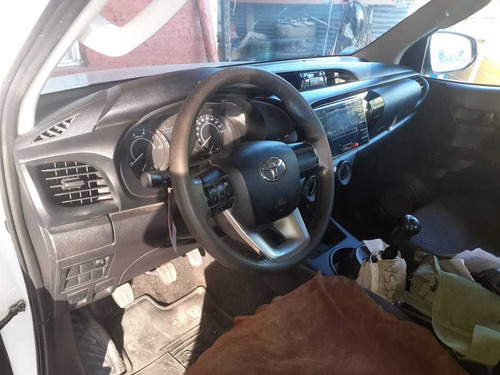 Toyota Hilux 2.4 Cd Dx 150cv 4x2 2017