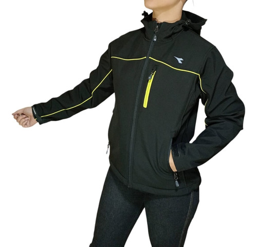 Campera Softshell Mujer Impermeable Capucha Termica Ynsignya