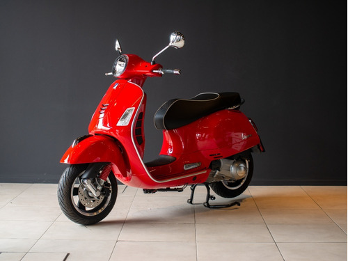 Imagen 22 de 25 de Vespa Gts 300 Super Roja Reserva Ya