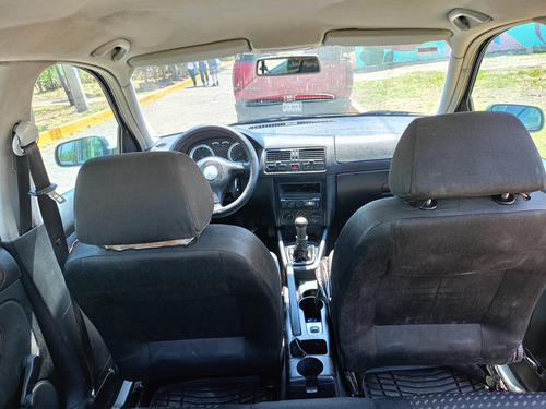 Volkswagen Jetta 2.0 Comfortline Aa Ee Abs Cd Qc At