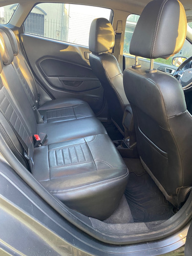 Ford Fiesta Kinetic 1.6 Sedan Titanium Powershift 120cv