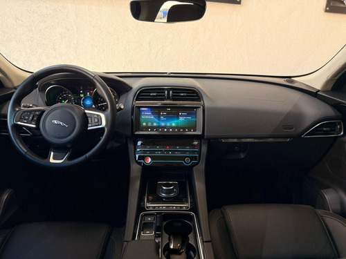 Jaguar F-PACE 2.0 16V INGENIUM PRESTIGE AWD 4P AUTOMÁTICO