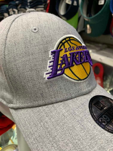 Imagen 3 de 7 de Gorra Ne Nba La Lakers Fanatic Gray.3930. Talla Small Mediu