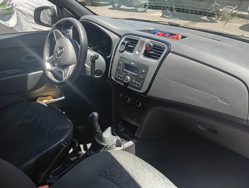 Renault Logan 1.6 Authentique / Life